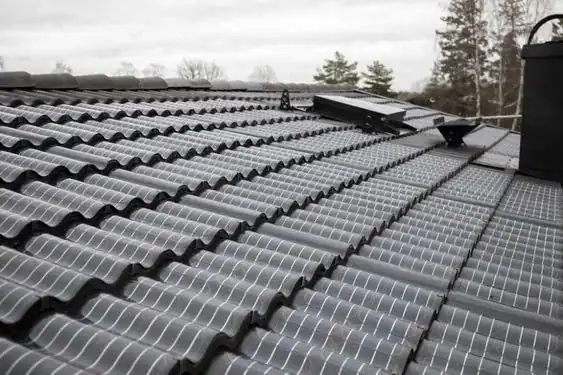 Новітні технології в сонячній енергетиці: огляд 2025 року 4 solar shingles